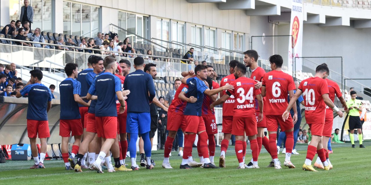 Altınordu - Kırklarelispor: 4-0
