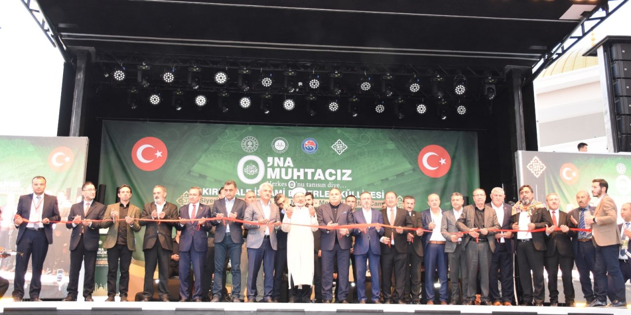 Erbaş: Gençlerimizi, Çocuklarımızı, Kur'an-ı Kerim'e Göre Yetiştirmemiz Lazım