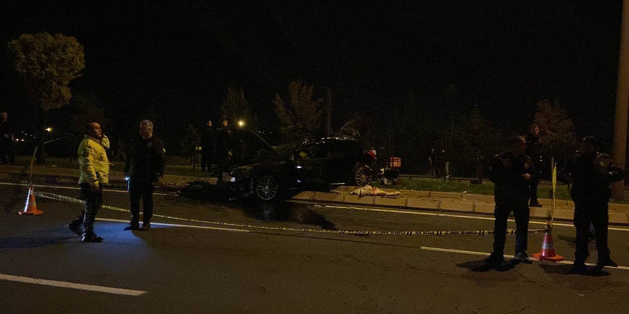 Kayseri'de Otomobil Tır'a Çarptı: 1 Ölü, 2 Yaralı