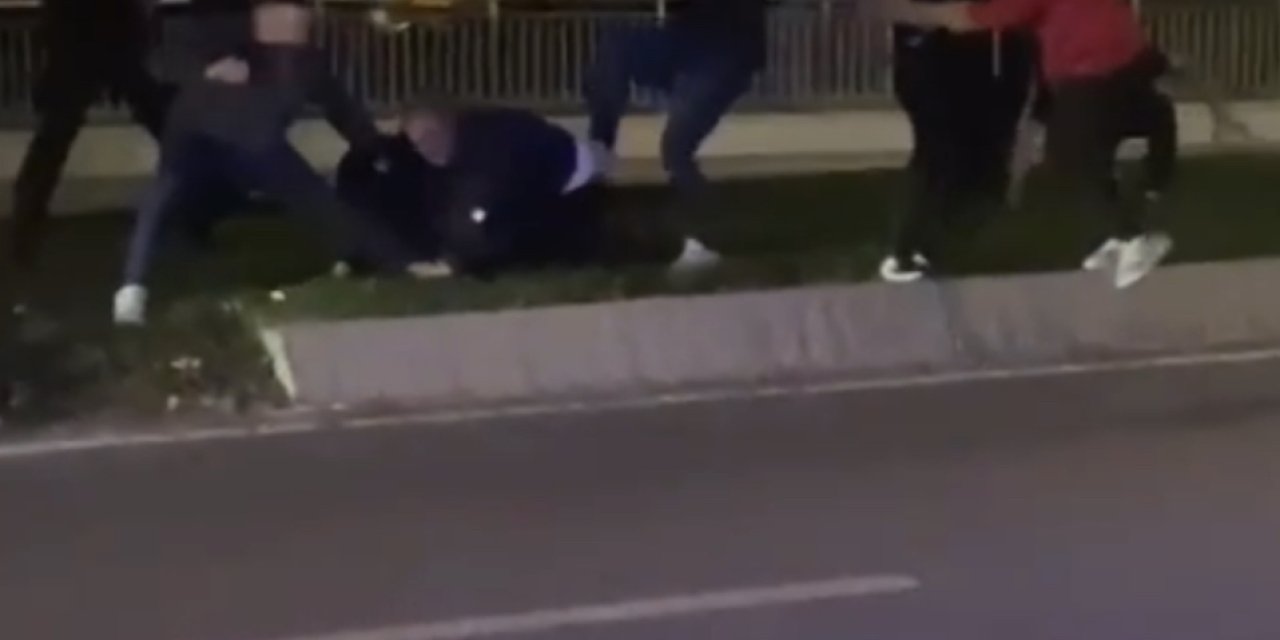 Gaziosmanpaşa'da Otomobilin Çarptığı Yaya Öldü; Taraflar Tekme Tokat Birbirine Girdi