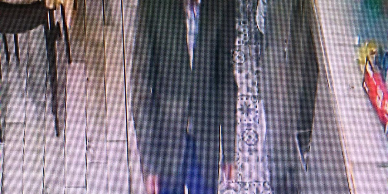 Babasını Boğarak Öldürdü