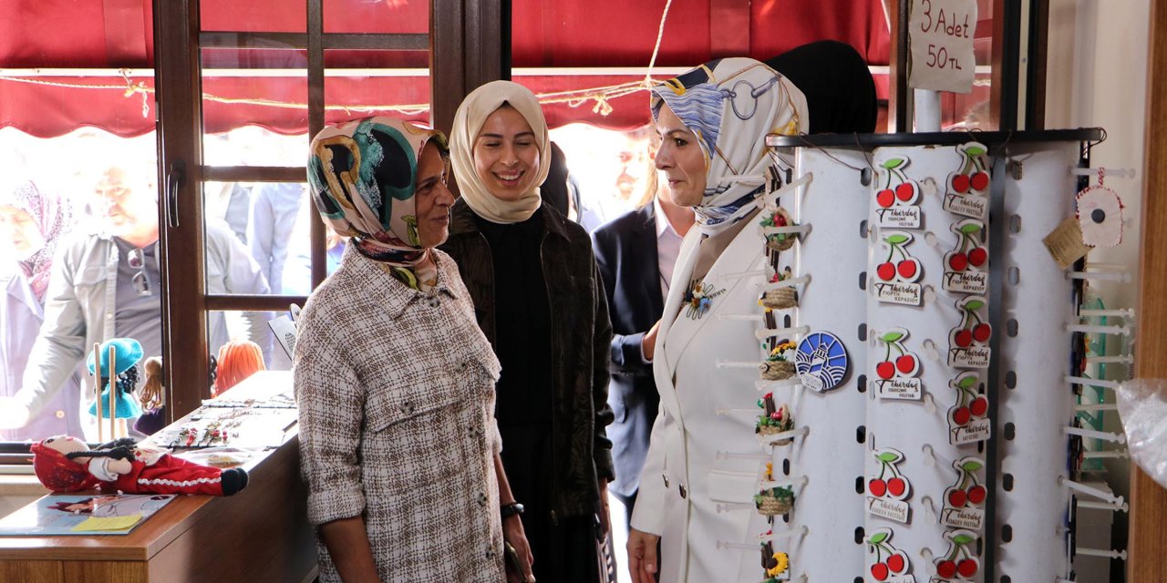 Bakan Göktaş, Üreten Kadınlarla Bir Araya Geldi