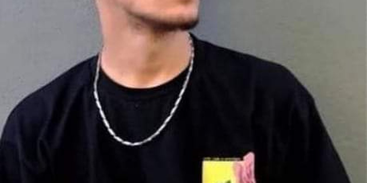 Motosikletiyle, Otomobilin Açılan Kapısına Çarpan Kurye, Kamyonetin Altında Kalıp Öldü