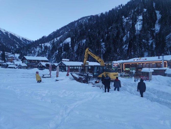 "Kesin Korunacak Hassas Alan" İlan Edilen Ayder Yaylası’nda Yıkımlar Başladı