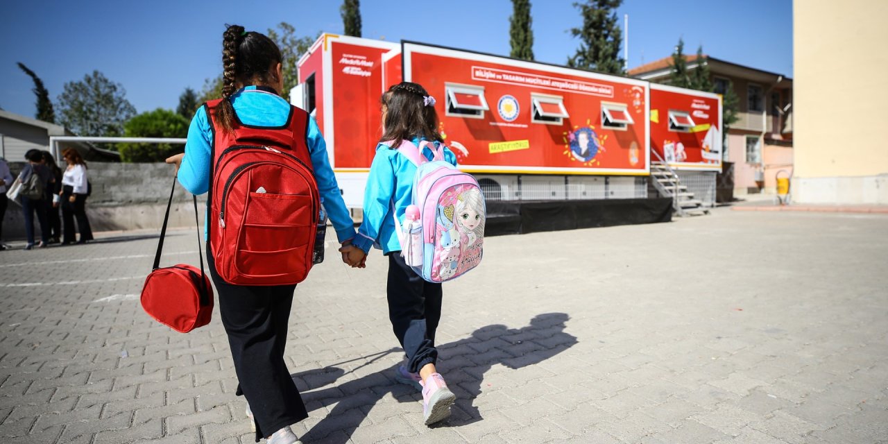 Mediamarkt’tan Tegv’e 4 Eğitim Tır’ı Bağışı