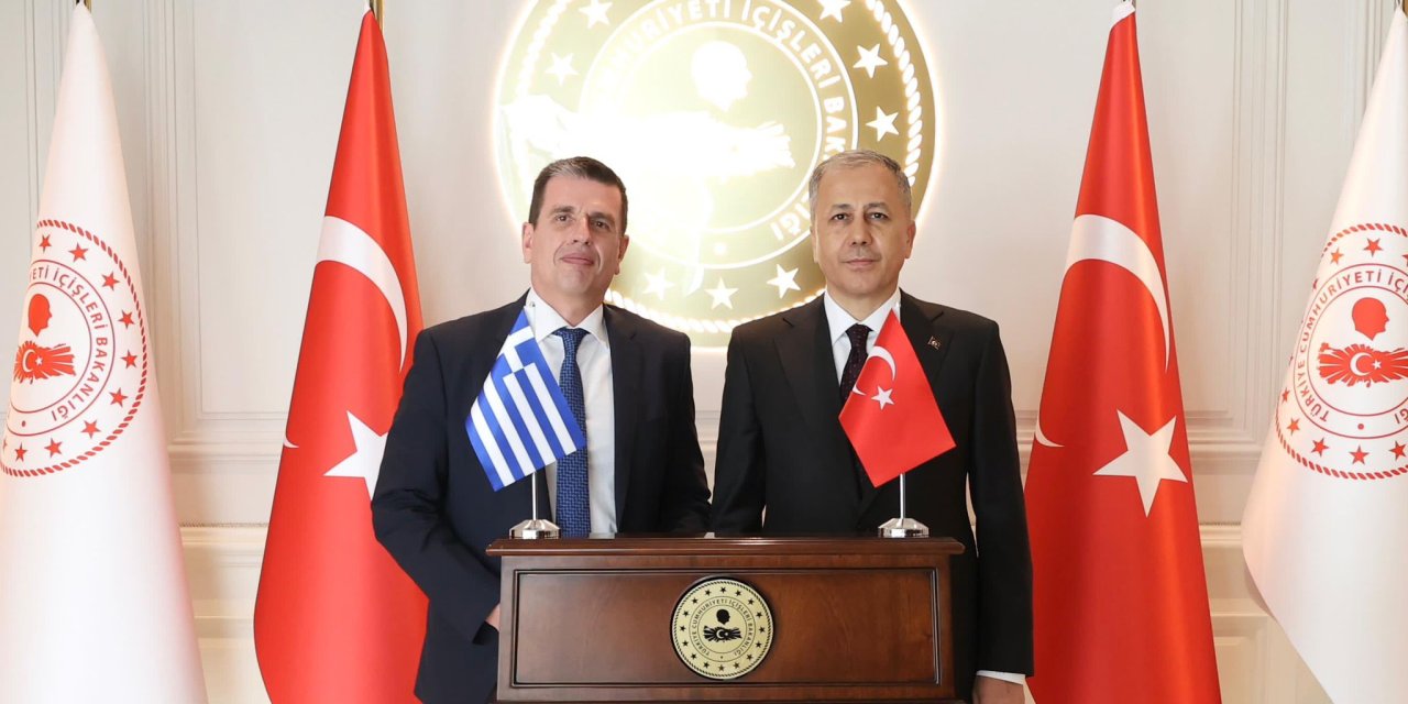 Bakan Yerlikaya, Yunanistan Göç Ve İltica Bakanı Kairidis İle Görüştü