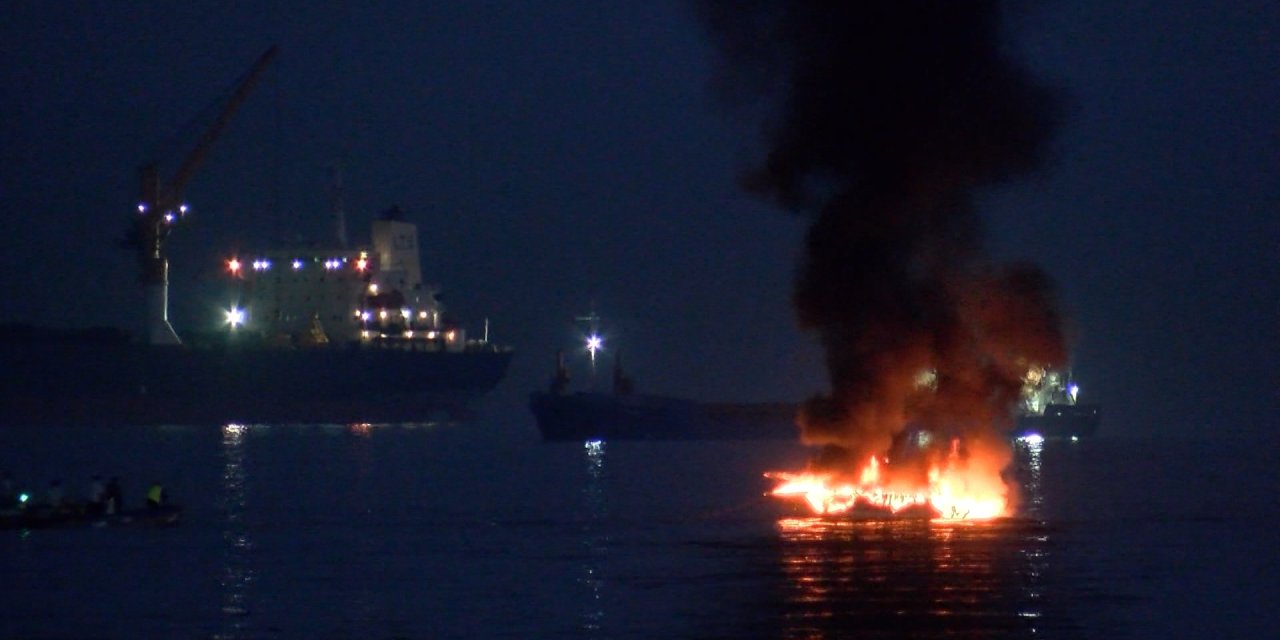 Geniş Haber // Ataköy'de Yat Alev Alev Yandı