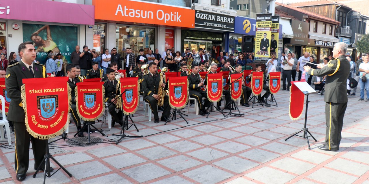 Edirne'de, 5'inci Kolordu'dan '29 Ekim' Konseri