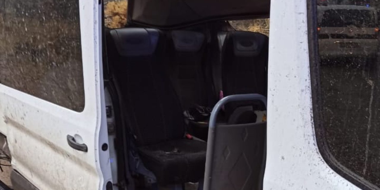 Van'da Minibüs Takla Attı: 7 Yaralı