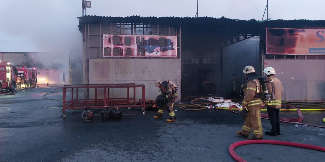 Bahçelievler'de Depoda Yangın