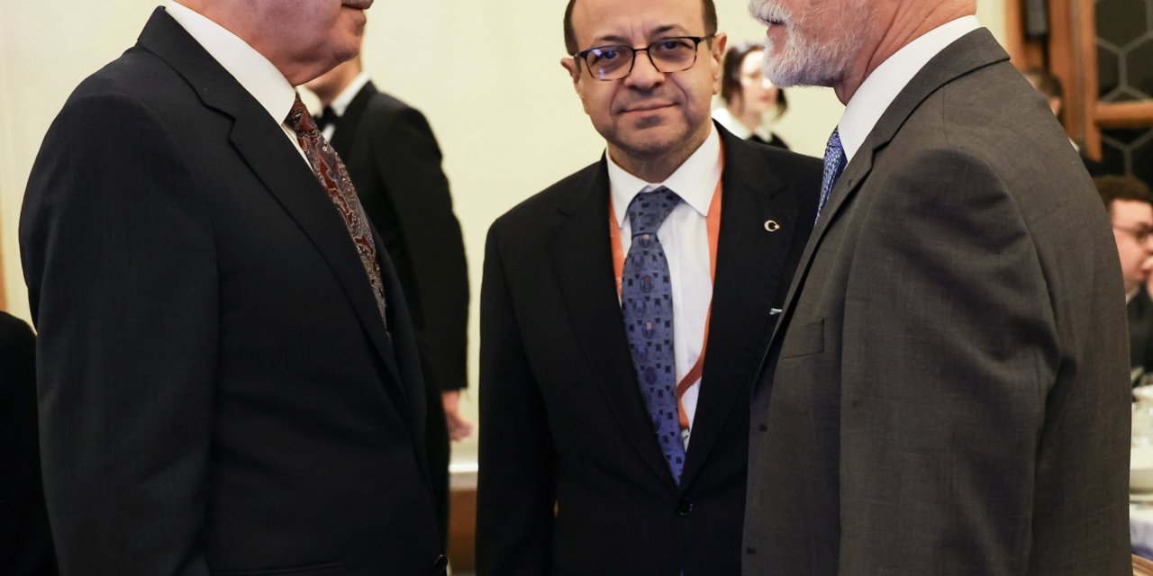 Tbmm Başkanı Kurtulmuş, Çekya Cumhurbaşkanı Pavel İle Görüştü