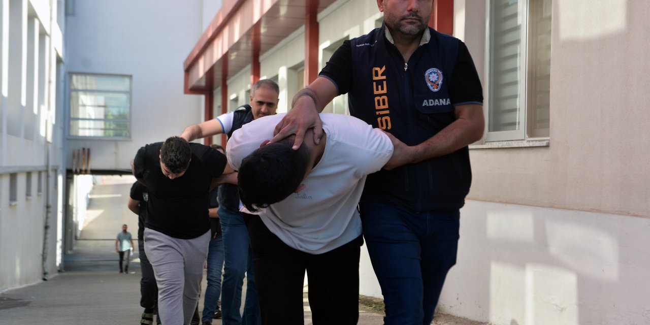 ‘Sazan Sarmalı’ Yöntemiyle 100 Milyon Lira Dolandırdılar