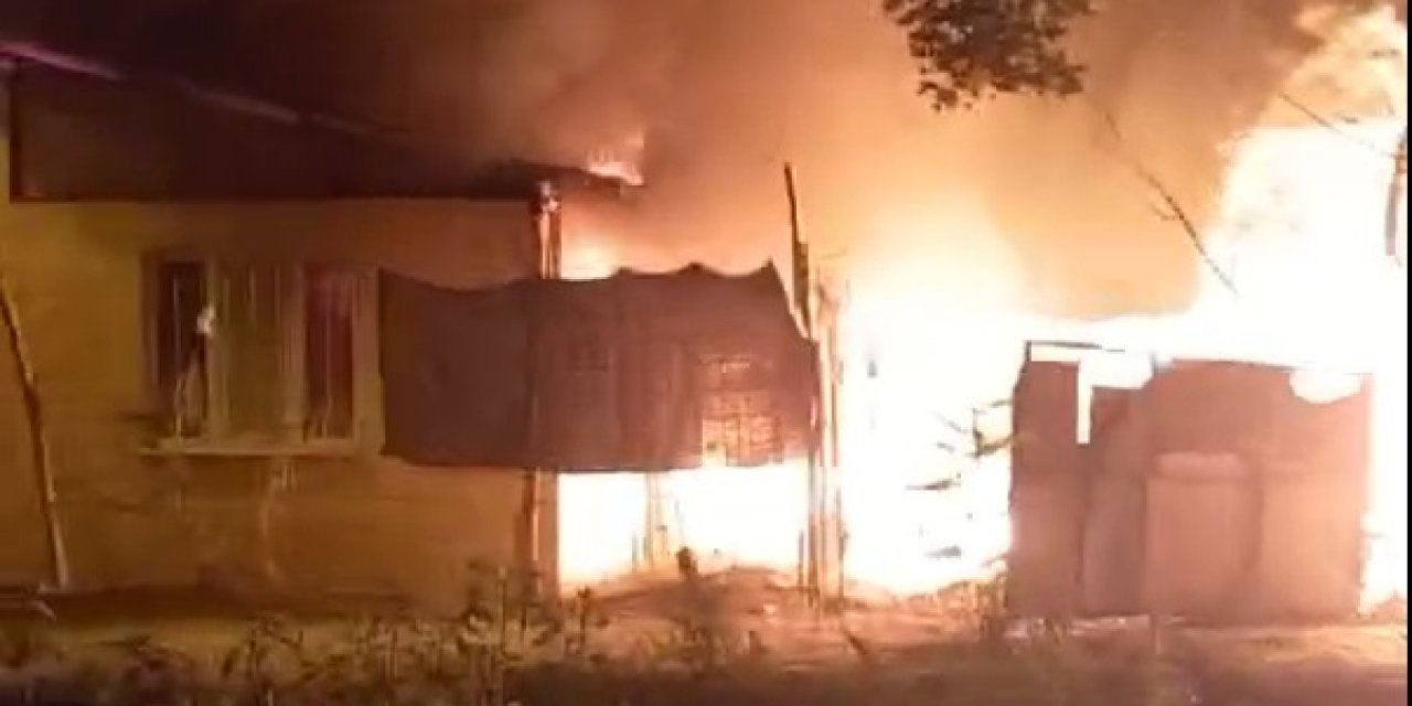 Yangına Uykudayken Yakalanan Aile Komşularının Uyarısıyla Kurtuldu