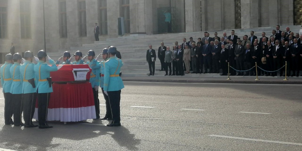 Eski Milletvekili Öğüten İçin Tbmm'de Cenaze Töreni