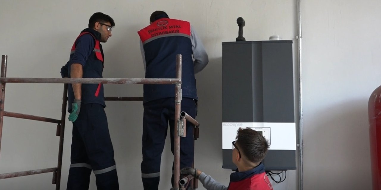 Talip Çıkmayınca Okulun Doğal Gaz Dönüşüm İşi, Meslek Lisesi Öğrencilerine Verildi
