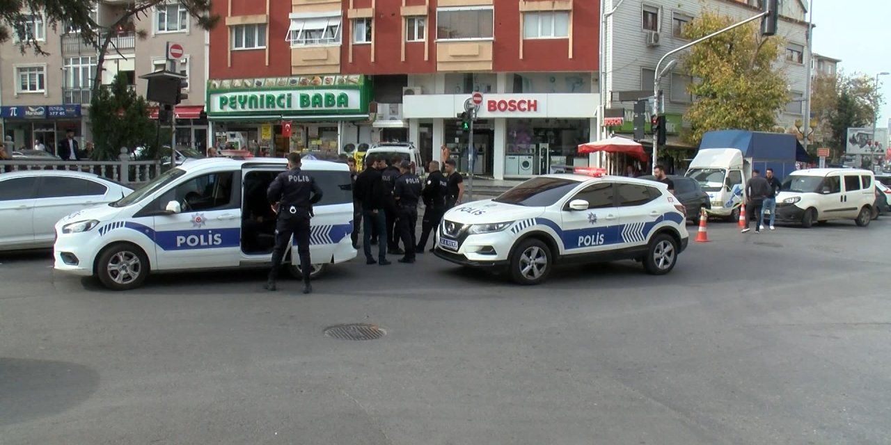 Kartal’da Sokak Ortasında Silahlı Çatışma: 2 Yaralı