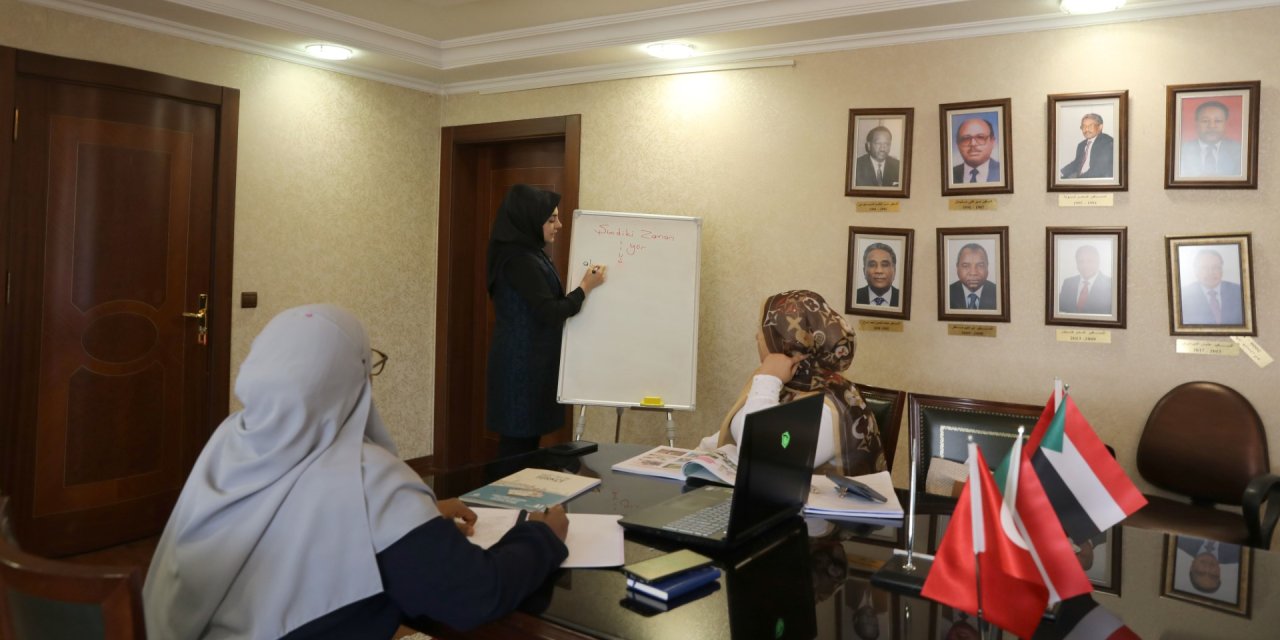 Sudanlı Diplomatlar Türkçe Öğreniyor
