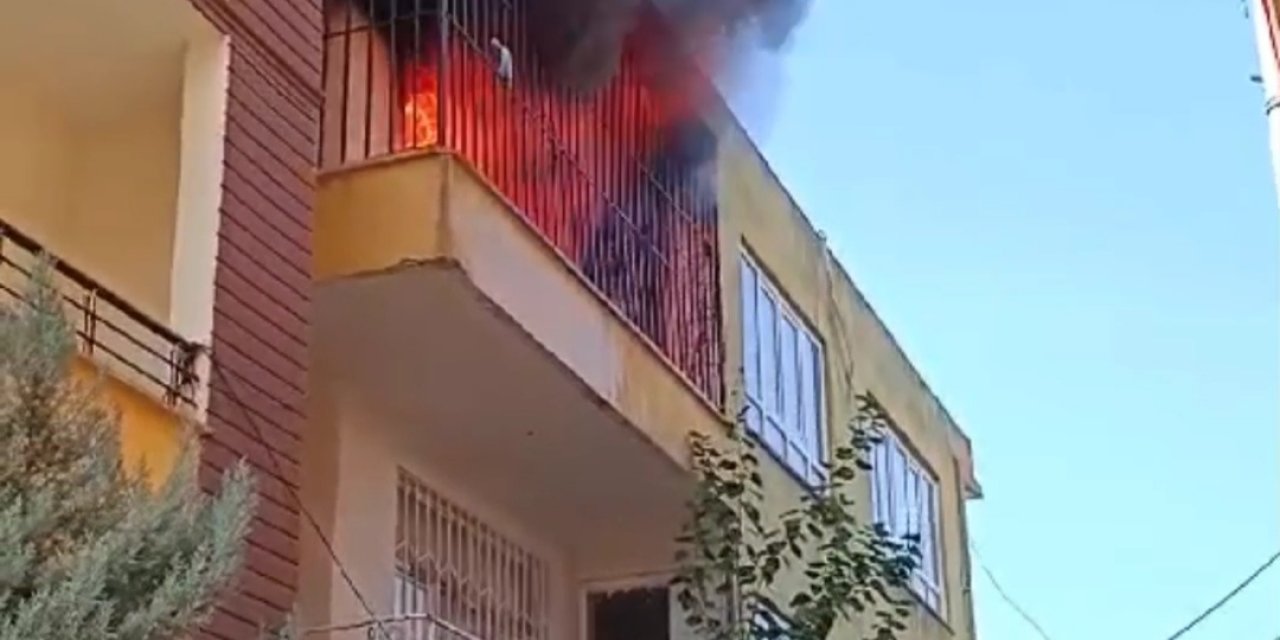 Batman'da 3 Katlı Binada Yangın