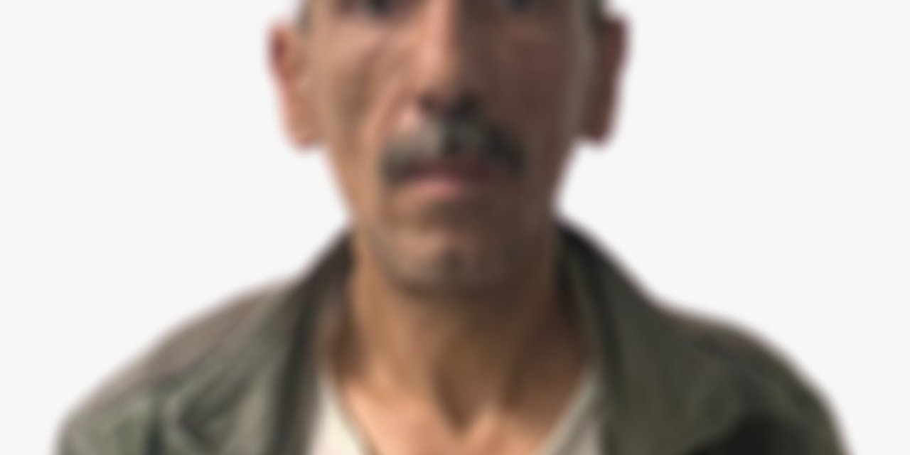 Bağcılar'dan Çaldığı Hafif Ticari Araçla Yakalandı: İçinden 200 Çift Çalıntı Terlik Çıktı