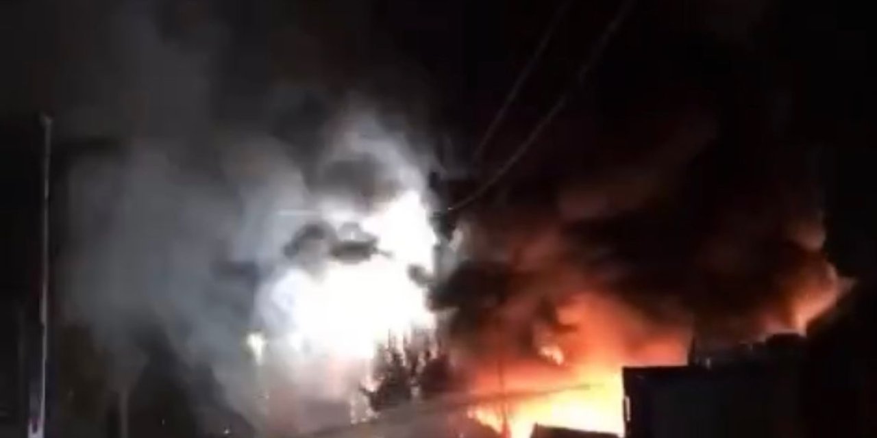 Geri Dönüşüm Malzemelerinin Toplandığı Alanda Çıkan Yangın, Büyümeden Söndürüldü