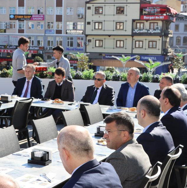 Rize’deki Artvinliler düşman işgalinden kurtuluşlarının 102. yıl dönümünü kutladı