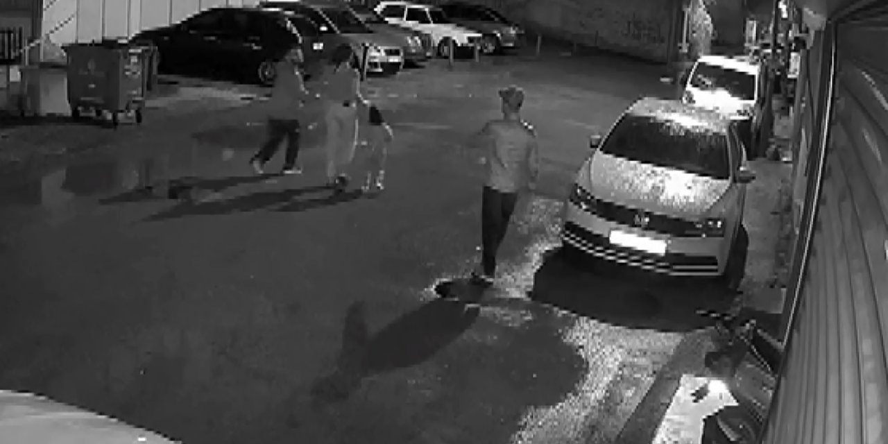 Kızını Ve Yeğenini Yanına Alıp Aile Görünümüyle Girdikleri Apartmandan Motosiklet Çaldılar