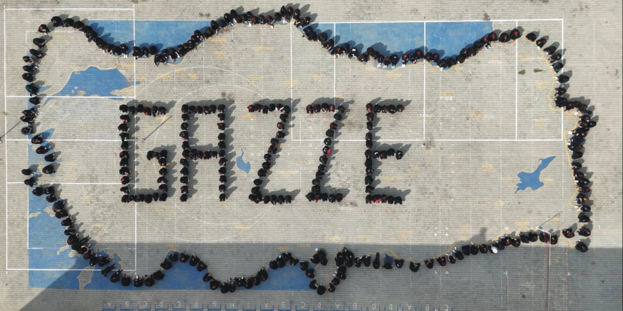 Osmaniye’de Öğrenciler, 'Gazze' Koreografisi Oluşturdu