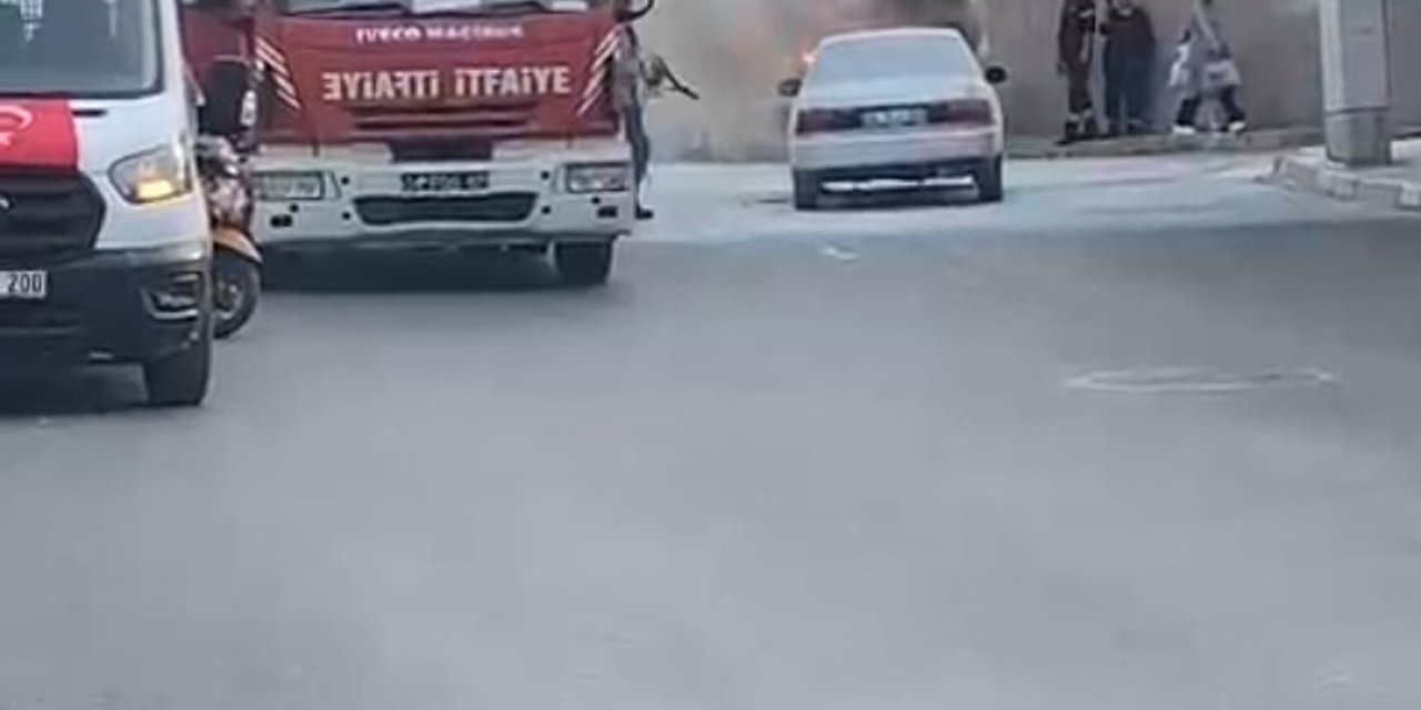 Sancaktepe'de Otomobil Alev Alev Yandı