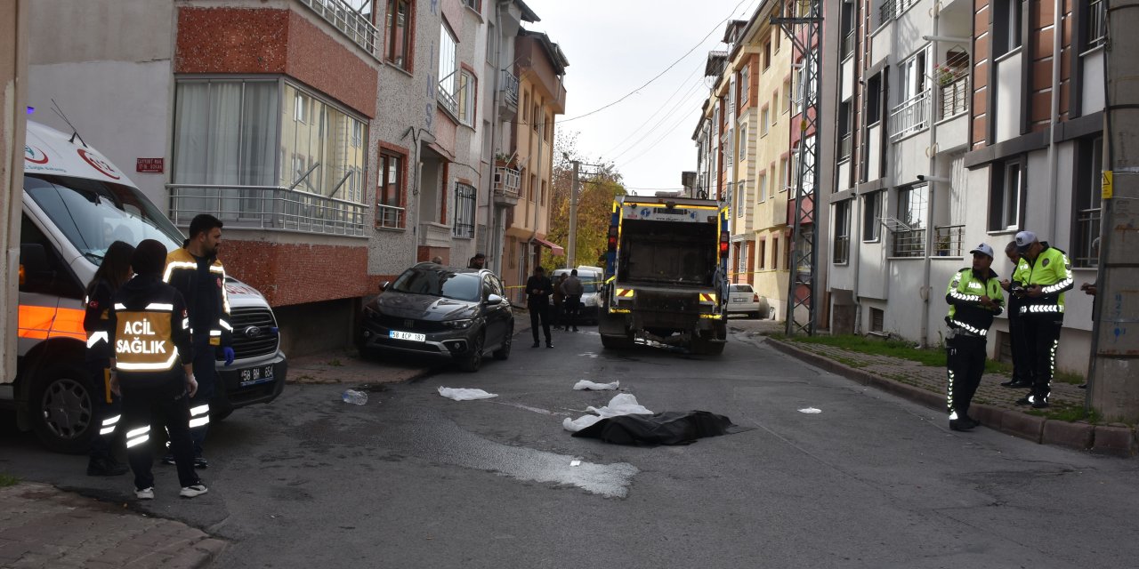 Çöp Kamyonunun Çarptığı Yaya Öldü