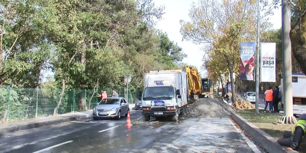 Sarıyer’de İski’ye Ait Su Borusu Patladı