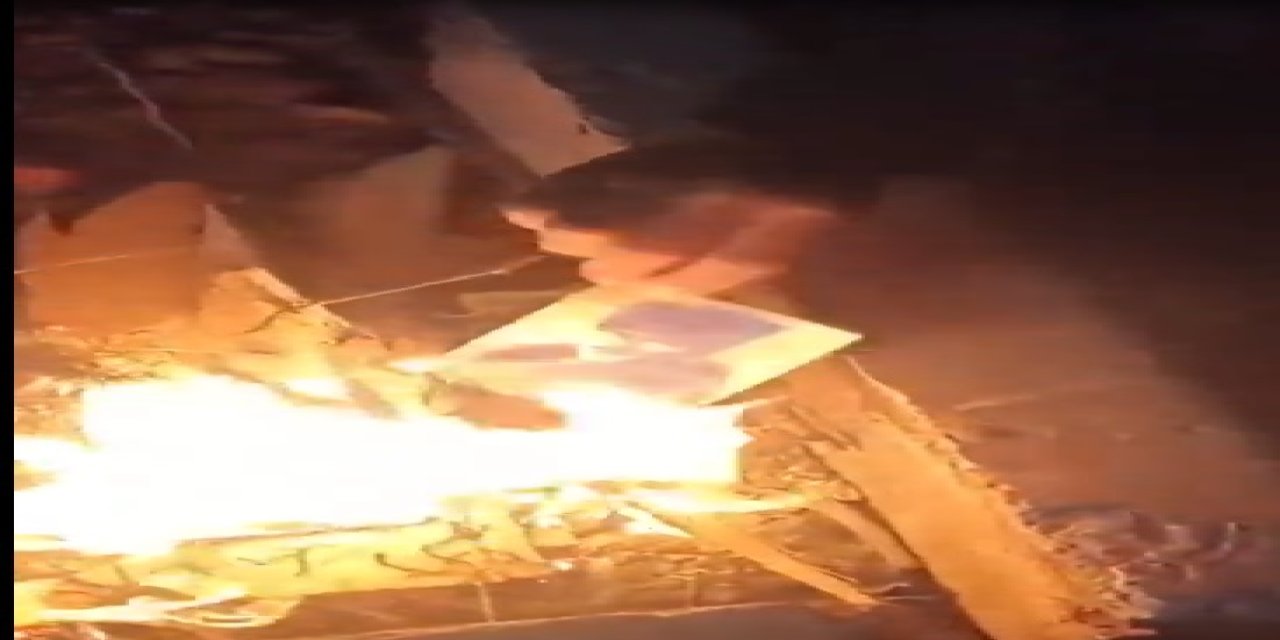 Atatürk'ün Fotoğrafını Yakan 3 Lise Öğrencisine Gözaltı