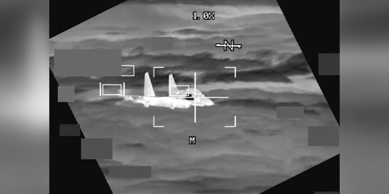 Çin Jeti, Abd Bombardıman Uçağına 3 Metre Yaklaştı