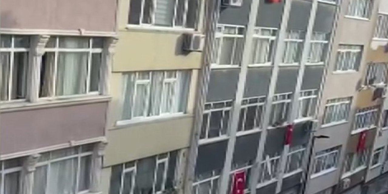 Beşiktaş'ta Sinir Krizi Geçirdi; Ortalığı Karıştırdı