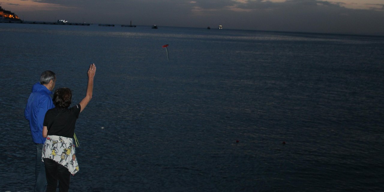 ‘Kuşadası Sevdalısı’ Belçikalının Külleri Vasiyeti Üzerine Kuşadası Körfezi'ne Serpildi