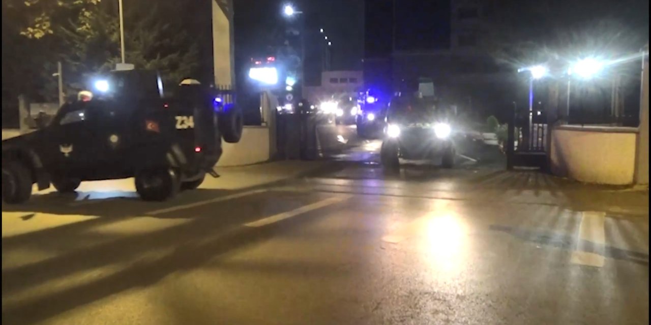 Terör Örgütü Üyelerine Sahte Pasaport Hazırlayanlara Operasyon: 7 Gözaltı