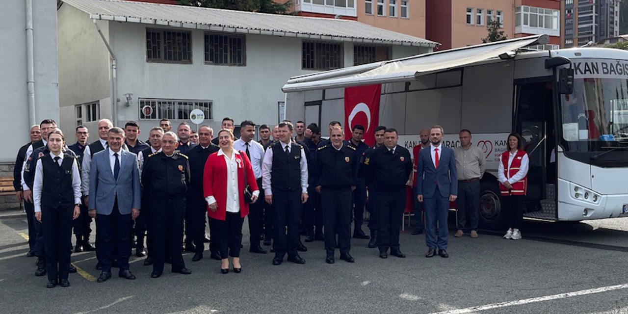 Jandarmadan Kızılay'a '100'üncü Yıl' Kan Bağışı