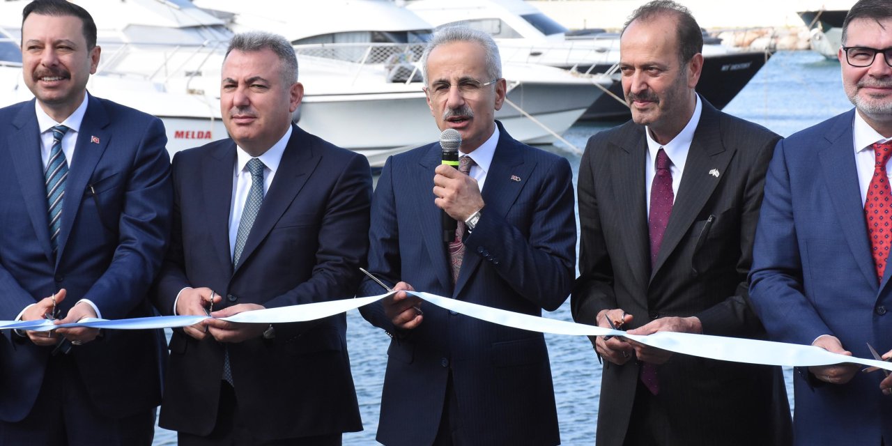 Bakan Uraloğlu: İzmir’i Türkiye Yat Turizminin Başkentine Dönüştüreceğiz