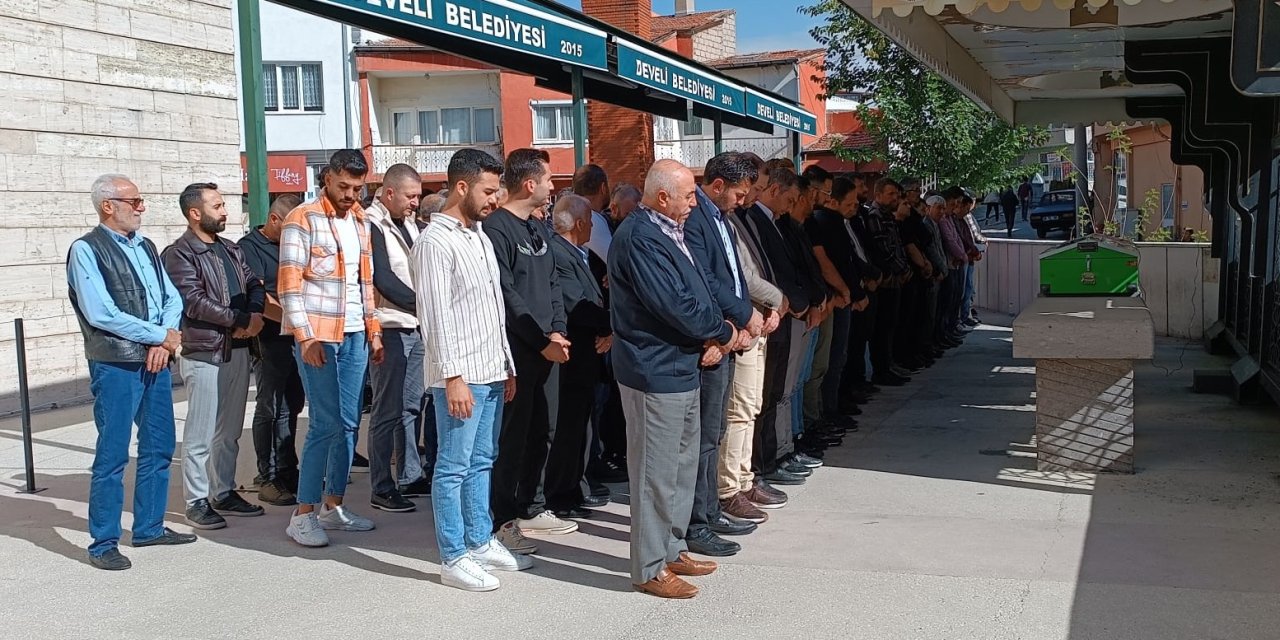 Kazada Ölen Sağlık Çalışanı, Memleketi Kayseri'de Toprağa Verildi