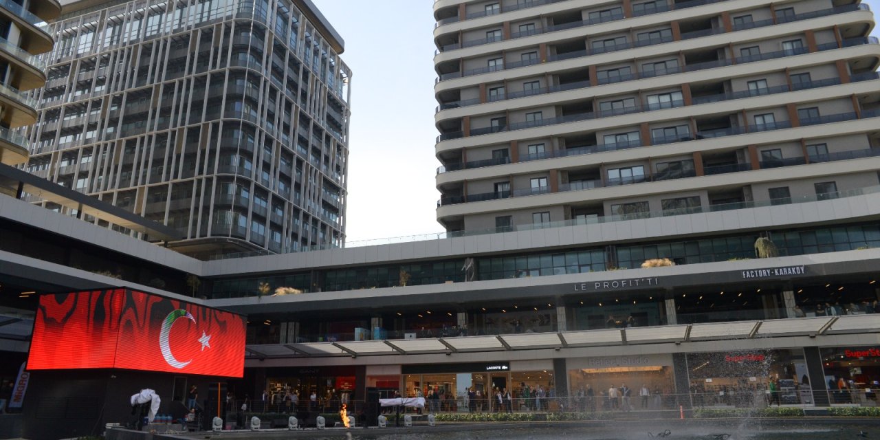 Downtown Bursa Yaşam Ve Eğlence Merkezi Kapılarını Açtı