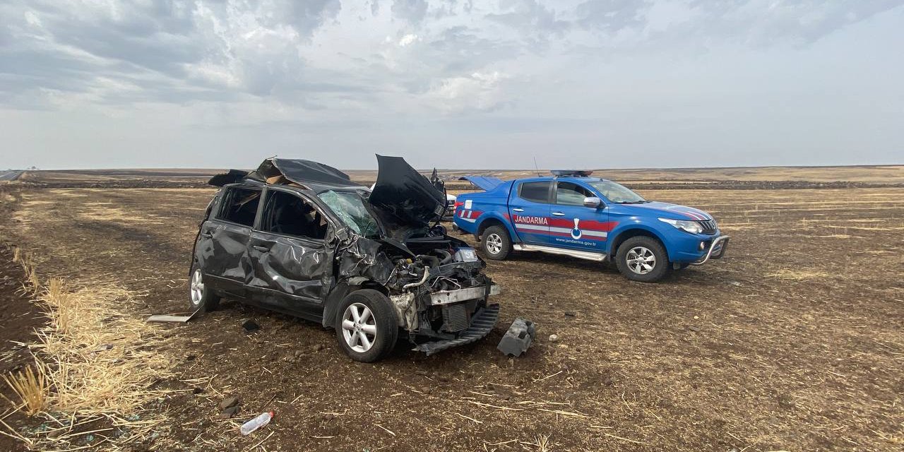 Şanlıurfa'da Otomobil Tarlaya Devrildi: 7 Yaralı