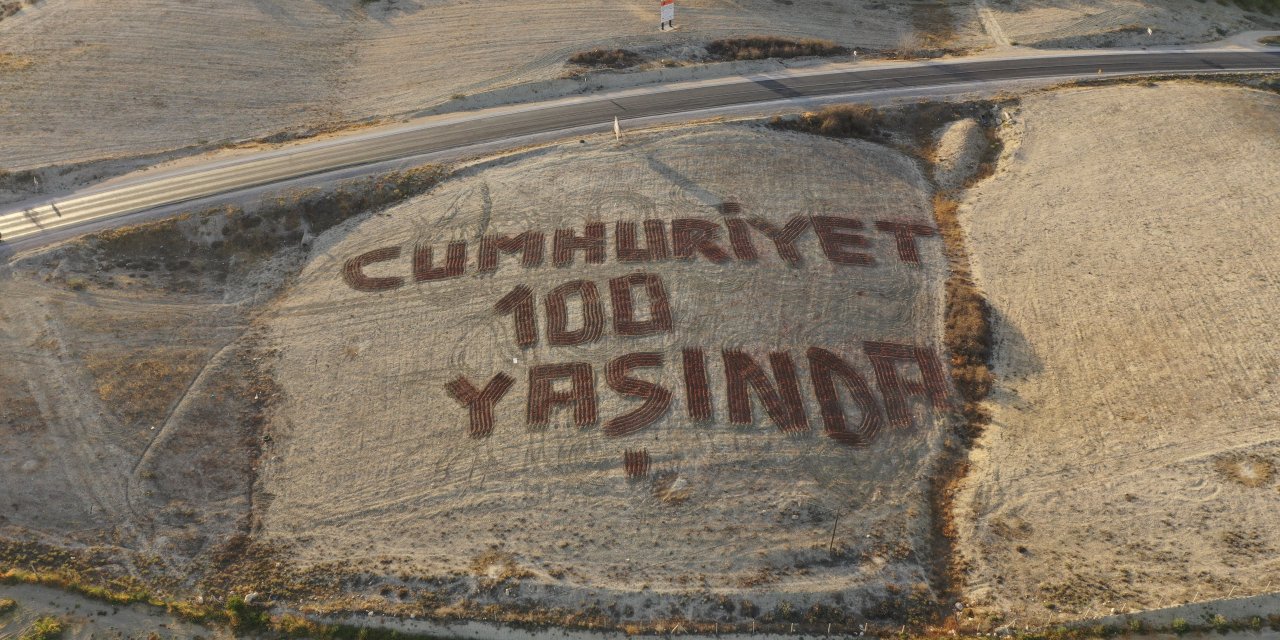 Ziraat Mühendisi Tarlaya, 'Cumhuriyet 100 Yaşında' Yazdı