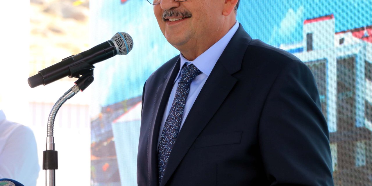 Bakan Özhaseki: Okullarımızda 3 Milyon 700 Bin Kitabı Öğrencilerimize Bedava Veriyoruz