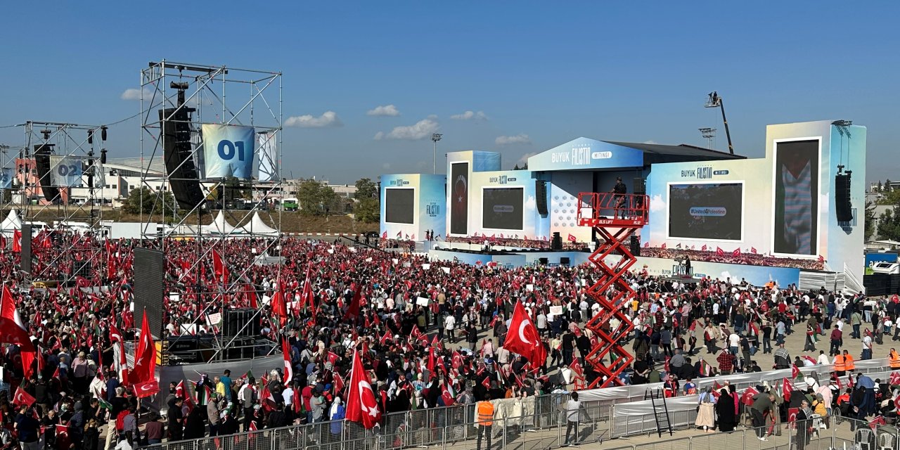 Büyük Filistin Mitingi İçin Alana Girişler Başladı