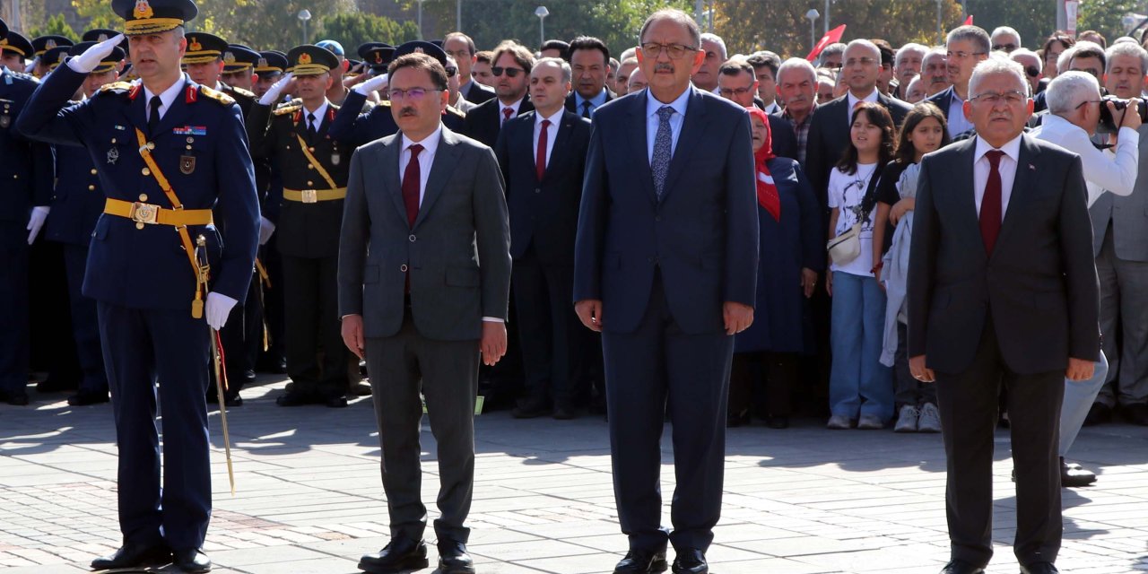 Bakan Özhaseki: Okullarımızda 3 Milyon 700 Bin Kitabı Öğrencilerimize Bedava Veriyoruz (2)