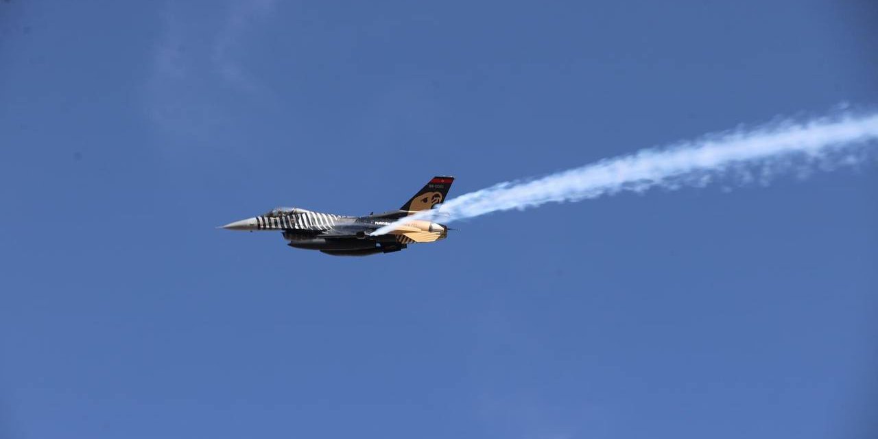 Solotürk'ten, Sivas'ta Cumhuriyet'in 100'üncü Yılına Özel Gösterisi