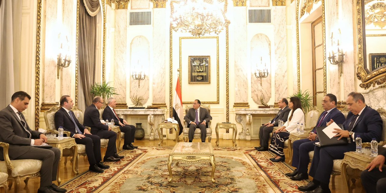 Bakan Bolat, Mısır Başbakanı İle Görüştü