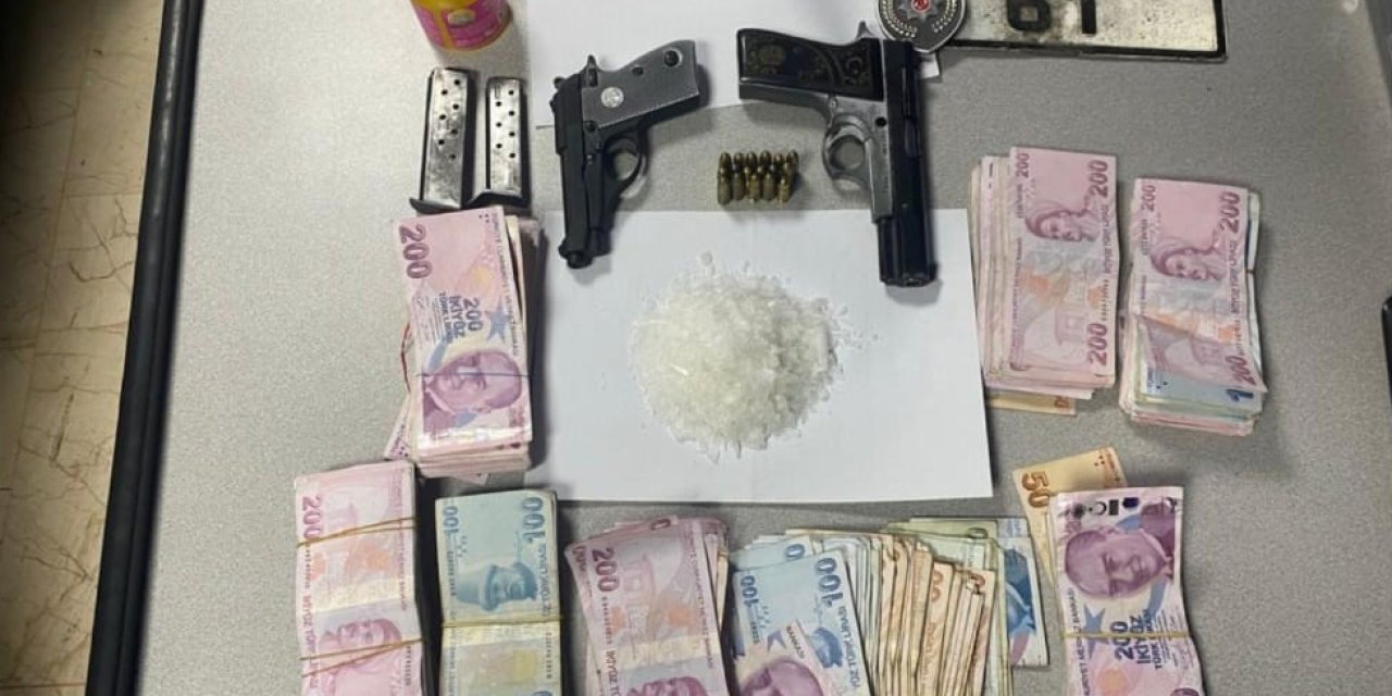 Bursa'da Polisin Son 1 Haftadaki Uygulamalarında 31 Kişi Cezaevine Gönderildi (2)- Yeniden