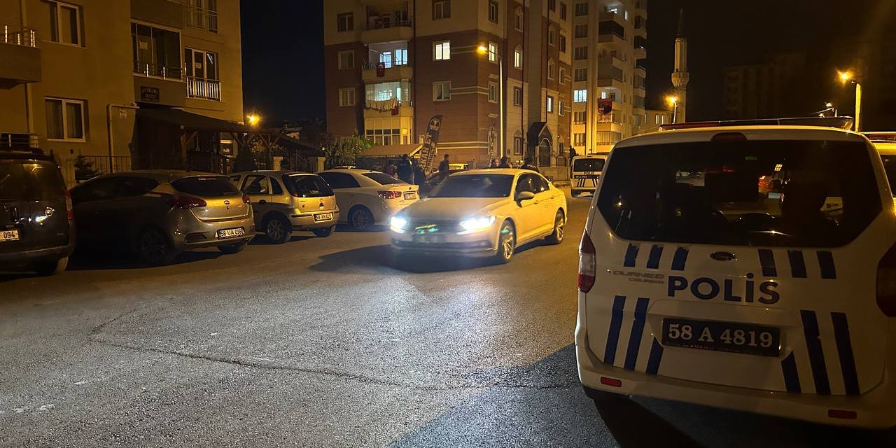 Tartıştığı Komşusunun Evine Tüfekle Ateş Açtı; Sokaktan Geçen 3 Kadını Vurdu