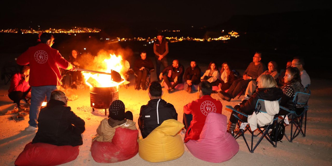 Nevşehir'de Görev Yapan Gazetecilerden 'Cumhuriyet Nöbeti'