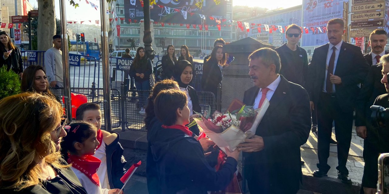 Bakan Tekin: Çocukların Cumhuriyet Ruhuna Sahip Çıkmaları Bizim İçin Önemli
